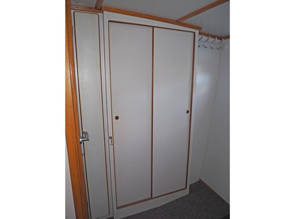 Aft cabin, Accommodation